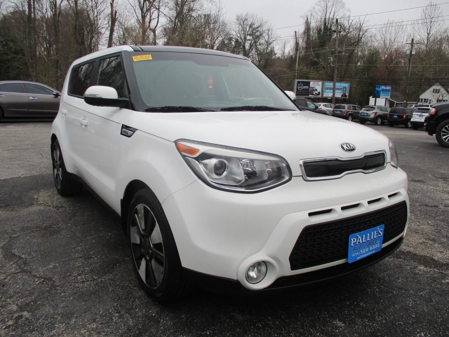 2015 WHITE Kia Soul (KNDJX3A56F7) with an 2.0L L4 DOHC 16V engine, AUTOMATIC transmission, located at 540a Delsea Drive, Sewell, NJ, 08080, (856) 589-6888, 39.752560, -75.111206 - Photo#8